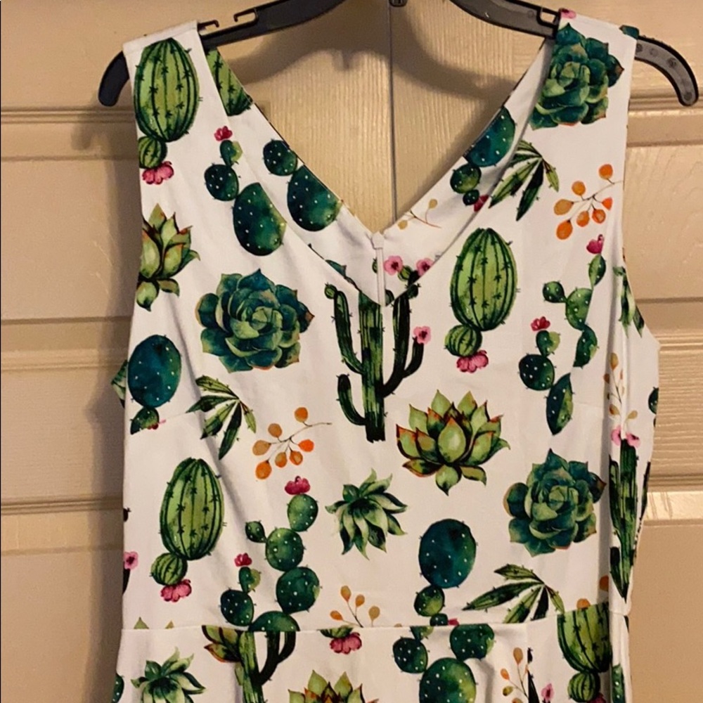Cactus Print Midi Dress - White and Green - Picture 2 of 4